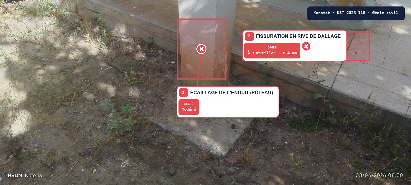 Konstat : photo de chantier annotée par l'IA — écaillage d'enduit et fissuration en rive de dallage, comparatif site/requis et références DTU